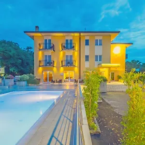 Nuova Barcaccia 3*, Peschiera del Garda Itálie